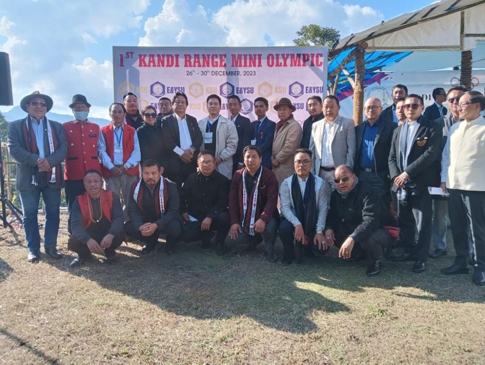 Jwenga Seb and others during opening ceremony of 1st Kandi Range Mini Olympic on December 26.